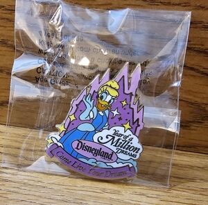Disneyland Year Of A Million Dreams Enamel Pin Daisy Duck NEW Disney Trading